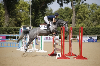 Laura Jackson takes the Nupafeed Supplements Senior Discovery Second Round at Cherwell Competition Centre